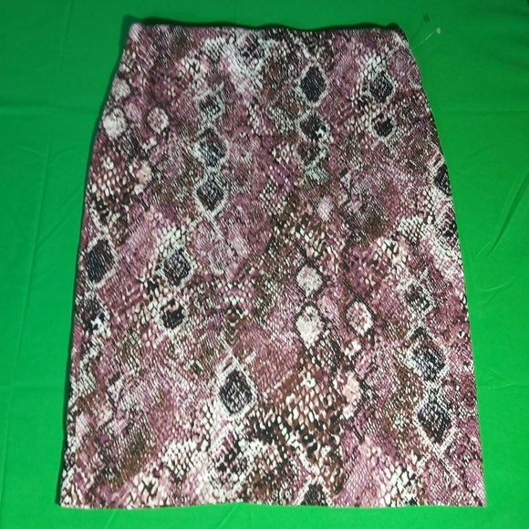Skirt - Picture 8 of 9